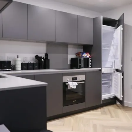 Stylish 2-bed - Rooftop Views - Birmingham