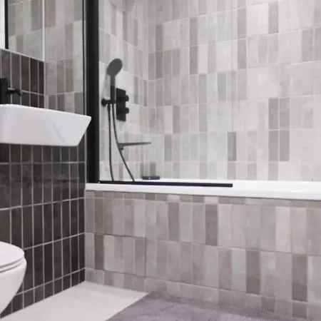 Stylish 2-bed - Rooftop Views - * Birmingham