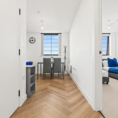 Stylish 2-bed - Rooftop Views - Apartment Birmingham