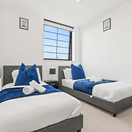 Apartment Stylish 2-bed - Rooftop Views -